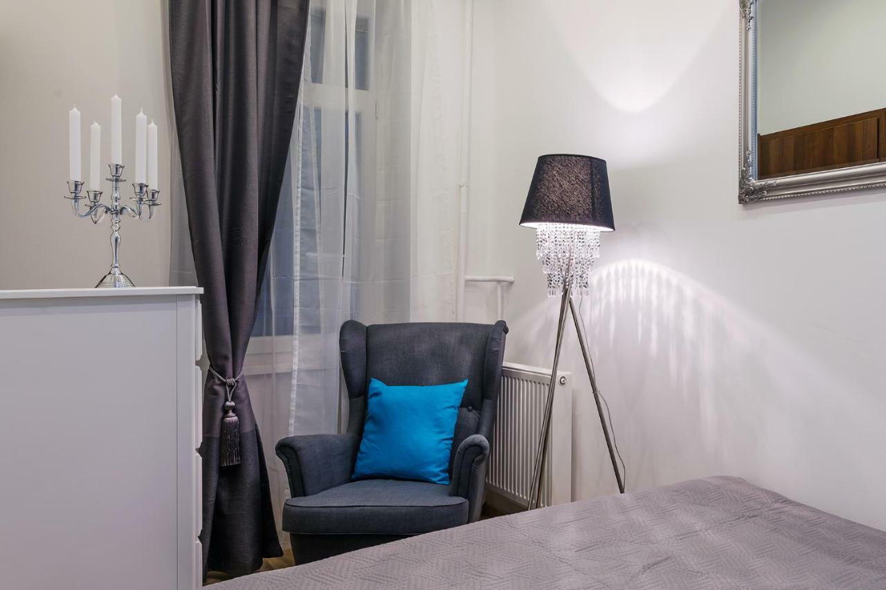 Parking, Ac, 2 Bedroom Design Flat In The Center Boedapest Buitenkant foto
